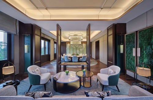 Tinghu Qu Hotel | Doubletree By Hilton Yancheng Dayangwan
