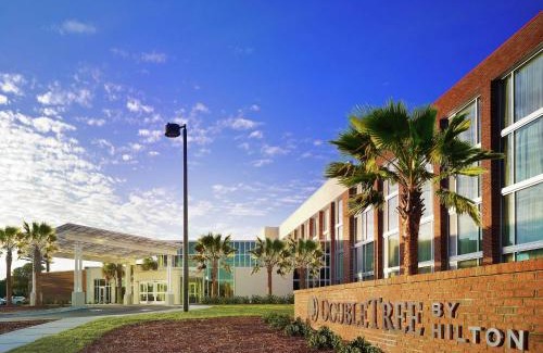 North Charleston Hotel | DoubleTree Hotel & Suites Charleston Airport