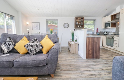 Windermere Cottage | DOVEDALE LODGE, pet friendly, with pool in Troutbeck Bridge