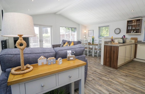 Windermere Cottage | DOVEDALE LODGE, pet friendly, with pool in Troutbeck Bridge