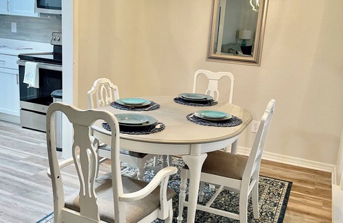 Fairhope Apartment | Down By The Bay, Just across the street from the Fairhope Pier