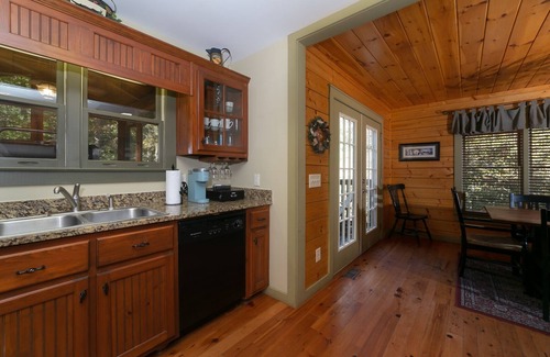 Sautee Nacoochee Cabin | Down By The River - Remote Riverfront Cabin with Easy River access near Helen