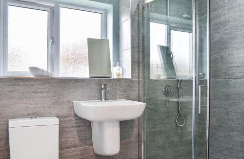 Whitby House | Downdinner Hill