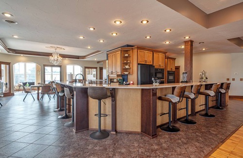 Norwalk Apartment | Downtown 2 Story Loft w/6bdrms-walk to everything!