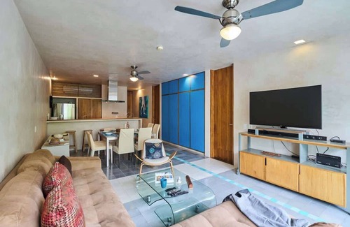 Zazil-ha Apartment | Downtown 2BR Home Beach at 200m w/Rooftop+Pool