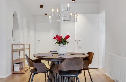 Downtown Apartment | Downtown Apartment with Parking