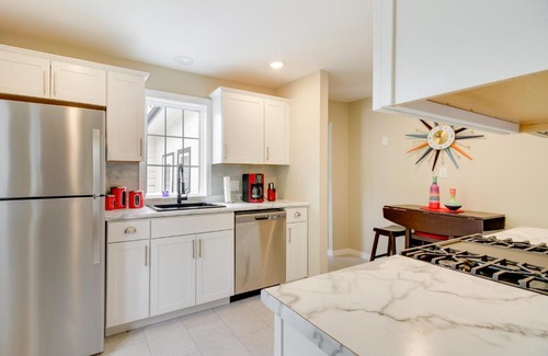 Baudette House | Downtown Baudette Vacation Rental Walk to Dining!