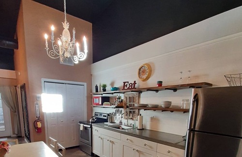 Demorest Apartment | DownTown Demorest upscale apartment a short walk to Piedmont College