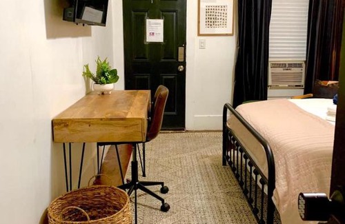 Freetown - Port Rico House | Downtown - Entire Home 4BR 2Bath