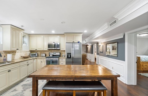 Federal Hill Condo | Downtown/Federal Hill on Broadway-walk everywhere!