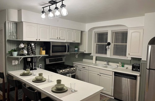 Hershey House | Downtown Hershey! Just a short walk to Hershey Park and all local attractions!