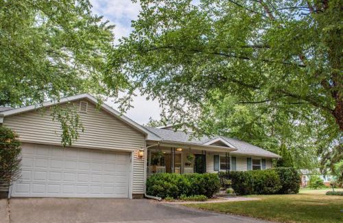 New Buffalo House | Downtown Hideaway