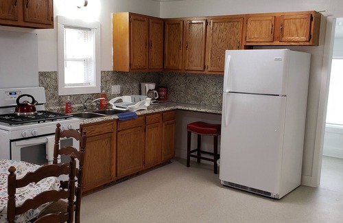 Ionia House | Downtown Ionia 2 Story Cottage