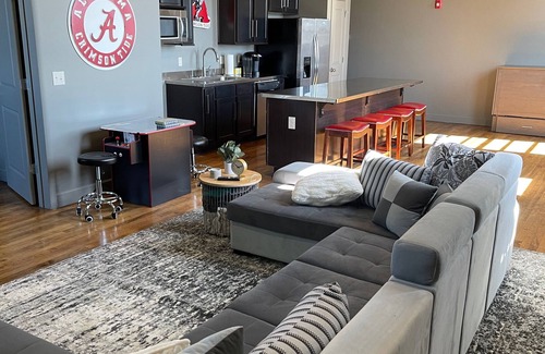 Druid City Condo | Downtown Loft walking distance to UA