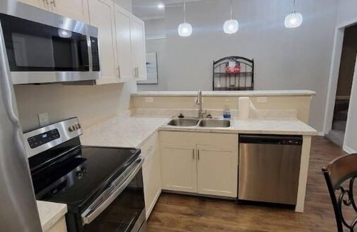 New Pathways House | Downtown Memphis The C'Chateau at Beale #2