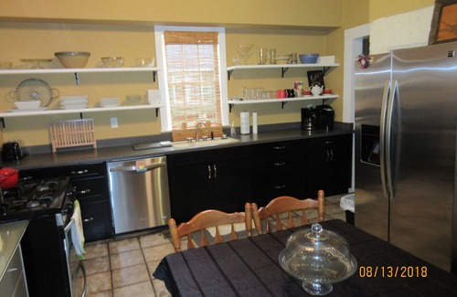 Washington Square House | Downtown Mobile Mardi Gras Manor & Guest Suite