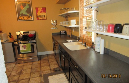 Washington Square House | Downtown Mobile Mardi Gras Manor & Guest Suite