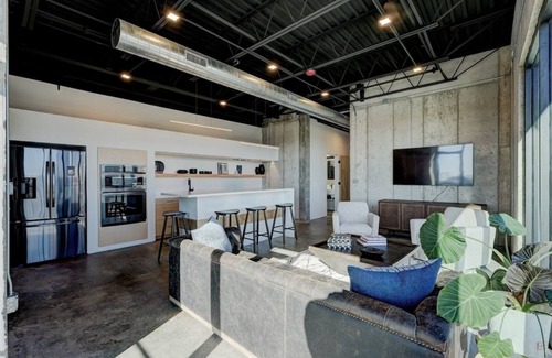 Downtown Oklahoma City Apartment | Downtown OKC Views. High End 2BR