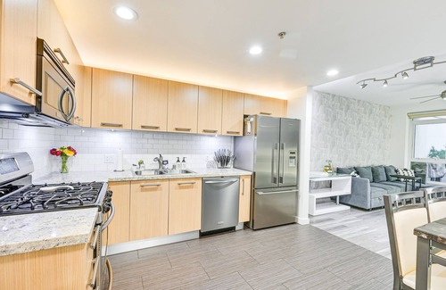 Downtown San Diego Condo | Downtown San Diego Condo w/Pool + Rooftop Access