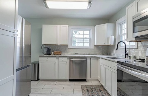 Elizabethtown House | Downtown Stay