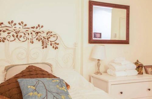 Theatre District Apartment | Downtown Studio Apt, Near Grocery And Hospitals