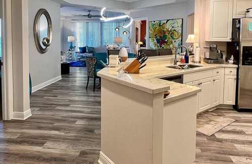 Fort Myers Condo | Downtown urban high rise, exquisitely appointed