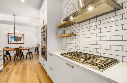 Old Town North House | Downtown Views Deluxe 5/4+ Rooftop Hot Tub!