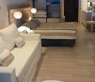 Quequen Apartment | DPTO FRENTE Al MAR EN QUEQUEN CON PISCINA