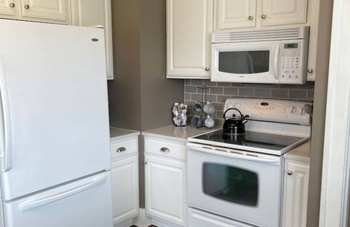 Great Falls House | Dragonfly House: A cheerful five-bedroom