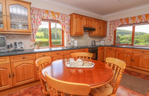 Llanidloes Cottage | DRAINBYRION FARM HOUSE, family friendly, with open fire in Llanidloes