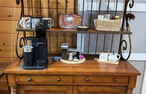 Franklin House | Dramatic Remodeled Log home with everything!