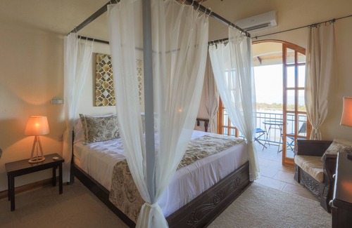 Playa Tortuga Cabin | Dramatic sea view and exclusive island beach - room with sea view # 2