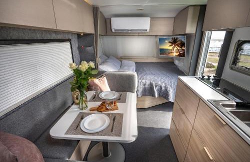 Emek HaYarden Bed & Breakfast | Dream Caravan's - קרוואנים מהממים ומאובזרים למשפחות בחוף גופרה בכנרת