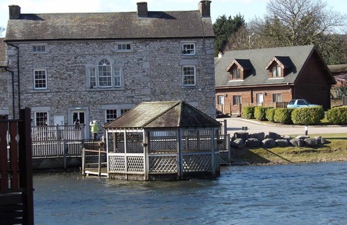 South Lakeland Leisure Village Cabin | Dream Catcher Lodge