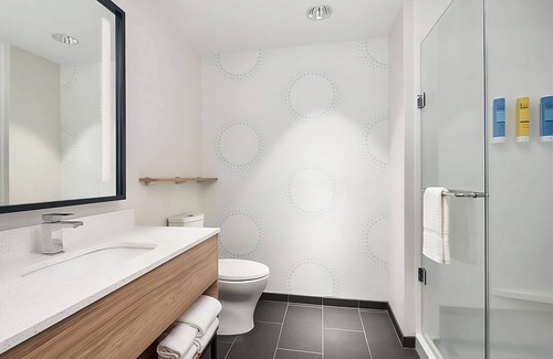 Dania Beach Hotel | Dream Family Vacation! 2 Spacious Units, Walk to Frost Park and Cozy Cove Marina