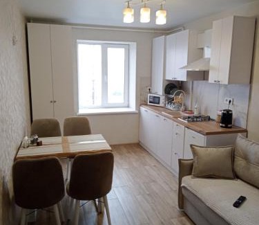 Lutsk Apartment | Dream town Apartaments біля залізничного вокзалу