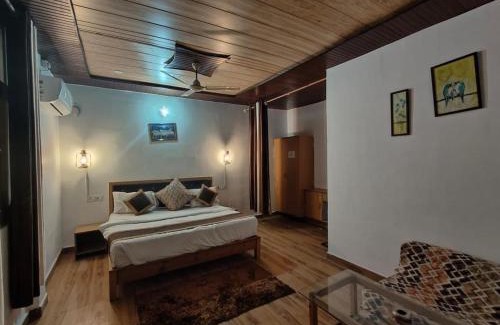 Haldwani Hotel | dreamcatcher by lake & woods resort