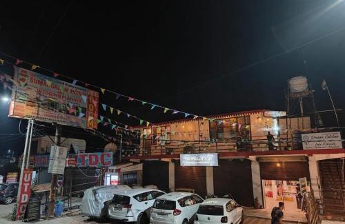 Haldwani Hotel | dreamcatcher by lake & woods resort