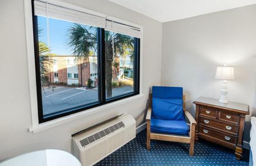 Litchfield by the Sea Apartment | Dreaming of the Beach Resort View King Rm 2nd Flr