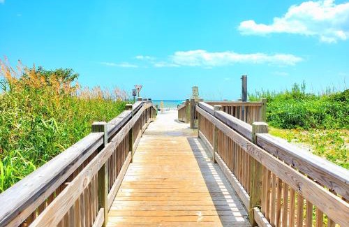 Myrtle Beach House | Dreams by the Sea Spacious 2BR Villa with Pool, Balcony, Beach Access & Seasonal Free Attractions