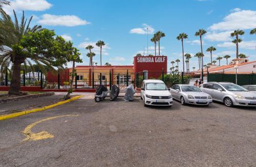 Maspalomas Ski Chalet | Dreams Home