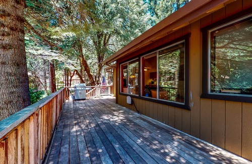 Glencoe Cabin | Dreamy Cabin in the Woods with Wraparound Deck