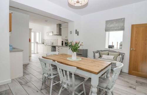 Barrow-in-Furness Cottage | DRIFTWOOD, 23 ROA ISLAND, family friendly in Roa Island