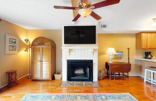 Ocean Ridge Apartment | Driftwood Villa - 240