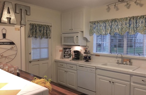 Tulsa House | Driller's Dwelling, 1 blk from Expo Center & Fairgrounds, midtown, REMODELED