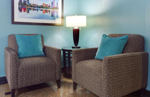 Crestline Heights Hotel | Drury Inn & Suites Birmingham Grandview