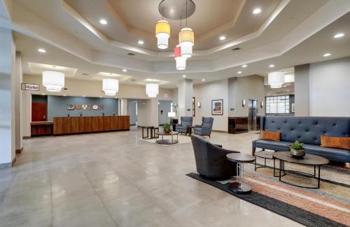 Dayton Hotel | Drury Inn & Suites Dayton North