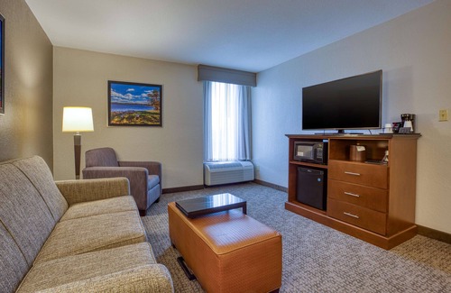 Fairview Heights Hotel | Drury Inn & Suites St. Louis Fairview Heights