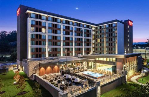 Pigeon Forge Hotel | Drury Plaza Hotel Pigeon Forge