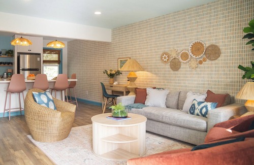 Biloxi Condo | DT OS + Pool + Walk to Front Beach, By WKNDR